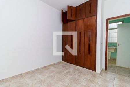 Casa para alugar com 900m², 4 quartos e 4 vagas Casa para alugar com 900m², 4 quartos e 4 vagasÁrea de Serviço - Quarto