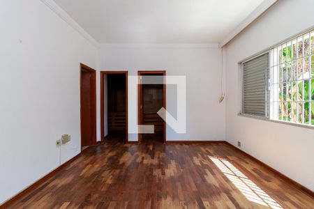 Casa para alugar com 900m², 4 quartos e 4 vagas Casa para alugar com 900m², 4 quartos e 4 vagasSuíte