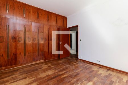 Casa para alugar com 900m², 4 quartos e 4 vagas Casa para alugar com 900m², 4 quartos e 4 vagasQuarto 2