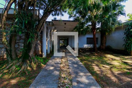 Casa para alugar com 900m², 4 quartos e 4 vagas Casa para alugar com 900m², 4 quartos e 4 vagasÁrea Externa