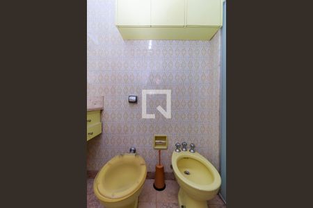 Casa para alugar com 900m², 4 quartos e 4 vagas Casa para alugar com 900m², 4 quartos e 4 vagasBanheiro 2