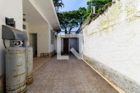 Casa para alugar com 900m², 4 quartos e 4 vagas Casa para alugar com 900m², 4 quartos e 4 vagasÁrea de Serviço