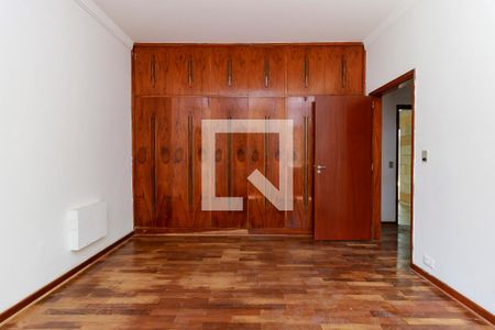 Casa para alugar com 900m², 4 quartos e 4 vagas Casa para alugar com 900m², 4 quartos e 4 vagasQuarto 2