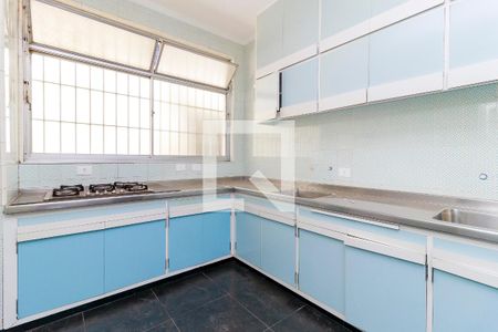 Casa para alugar com 900m², 4 quartos e 4 vagas Casa para alugar com 900m², 4 quartos e 4 vagasCozinha