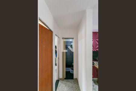Corredor de casa para alugar com 3 quartos, 210m² em São Gabriel, Belo Horizonte