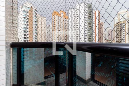 Apartamento para alugar com 102m², 3 quartos e 2 vagas Apartamento para alugar com 102m², 3 quartos e 2 vagasVaranda - Quarto 3