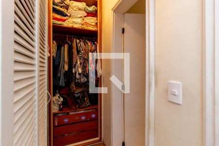 Apartamento para alugar com 102m², 3 quartos e 2 vagas Apartamento para alugar com 102m², 3 quartos e 2 vagasCloset - Quarto 3