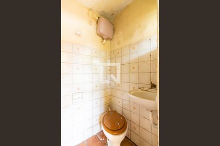 Casa à venda com 300m², 5 quartos e 2 vagas Casa à venda com 300m², 5 quartos e 2 vagasBanheiro 2