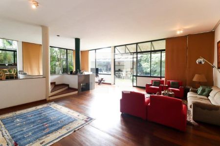 Casa à venda com 6 quartos, 501m² em Vila Ida, São Paulo