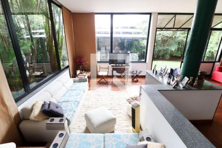 Casa à venda com 6 quartos, 501m² em Vila Ida, São Paulo