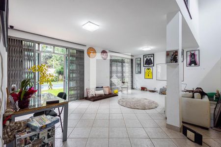 Sala 1 de casa à venda com 6 quartos, 400m² em Sumaré, São Paulo