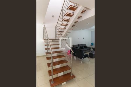 Escada da Sala de casa à venda com 3 quartos, 240m² em Vila Prost de Souza, Campinas