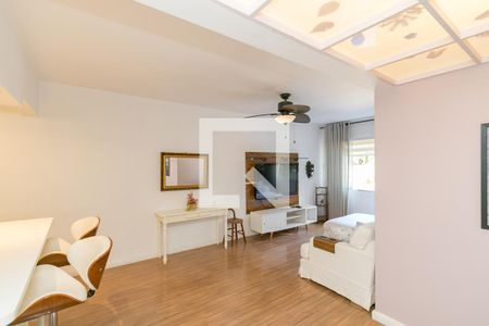 Sala de apartamento para alugar com 2 quartos, 70m² em Santo Amaro, São Paulo