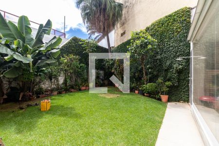 Casa à venda com 5 quartos, 500m² em Pacaembu, São Paulo