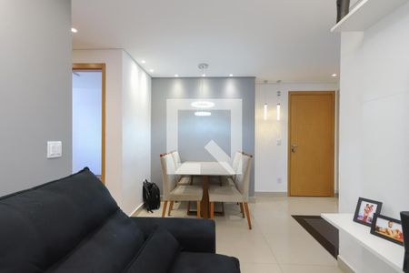 Sala de apartamento para alugar com 2 quartos, 44m² em Parque São Vicente, Mauá