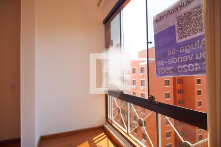 Sacada  de apartamento à venda com 3 quartos, 74m² em Chácara das Pedras, Porto Alegre