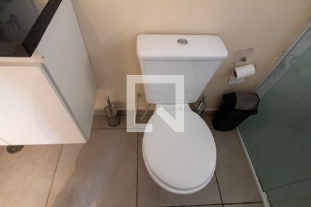 Banheiro de casa para alugar com 1 quarto, 38m² em Chácara Santo Antônio (zona Sul), São Paulo