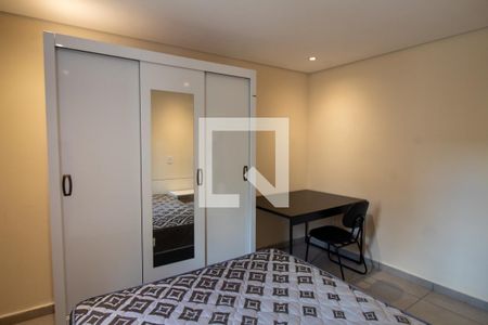 Sala / Quarto de casa para alugar com 1 quarto, 38m² em Chácara Santo Antônio (zona Sul), São Paulo