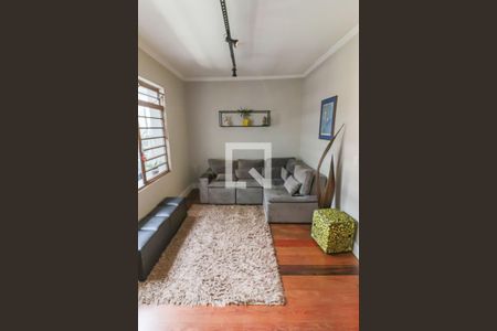 Sala TV de casa para alugar com 5 quartos, 320m² em Ferreira, São Paulo