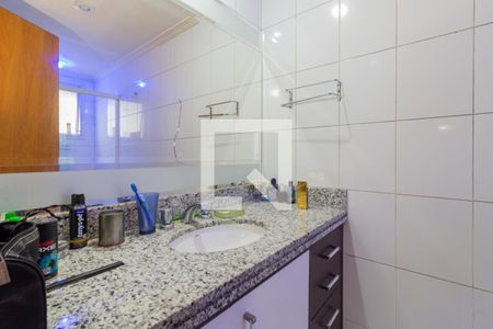 Apartamento à venda com 202m², 3 quartos e 3 vagas Apartamento à venda com 202m², 3 quartos e 3 vagasBanheiro Suíte 2