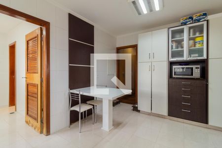 Apartamento à venda com 202m², 3 quartos e 3 vagas Apartamento à venda com 202m², 3 quartos e 3 vagasCozinha
