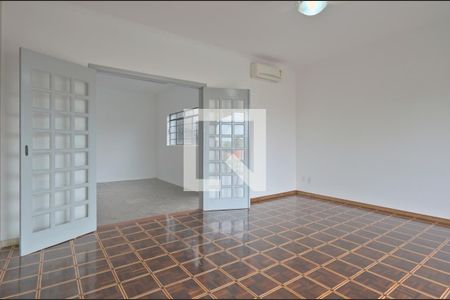Sala 1 de casa à venda com 4 quartos, 224m² em Vila Nogueira, Campinas