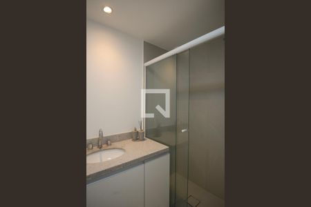 Banheiro de apartamento para alugar com 1 quarto, 24m² em Farroupilha/cidade Baixa , Porto Alegre