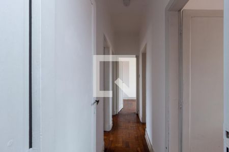 Corredor de apartamento à venda com 3 quartos, 85m² em Vila Cláudia, São Paulo