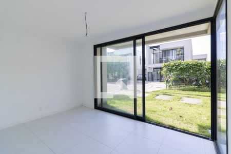 Casa de condomínio à venda com 264m², 4 quartos e 2 vagasSala