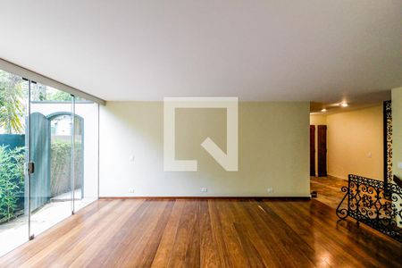 Sala de casa à venda com 4 quartos, 430m² em Chácara Santo Antônio, São Paulo