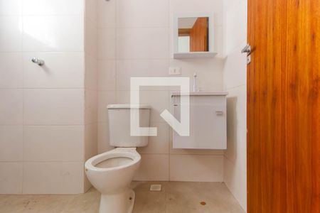 Banheiro de kitnet/studio para alugar com 1 quarto, 35m² em Vila Elze, São Paulo