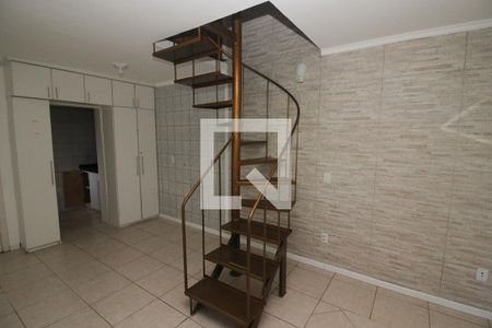 Escada de casa à venda com 2 quartos, 67m² em Tristeza, Porto Alegre