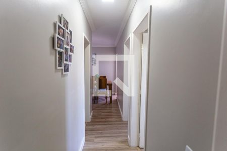 Corredor de apartamento para alugar com 3 quartos, 68m² em Ipiranga, Belo Horizonte