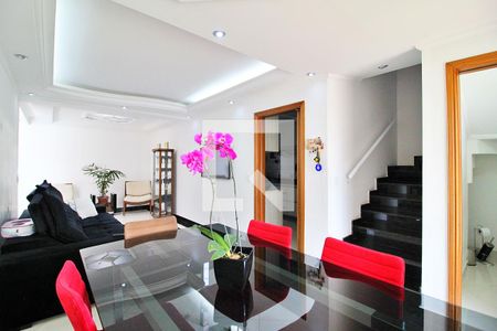 Casa de condomínio à venda com 150m², 3 quartos e 3 vagasSala
