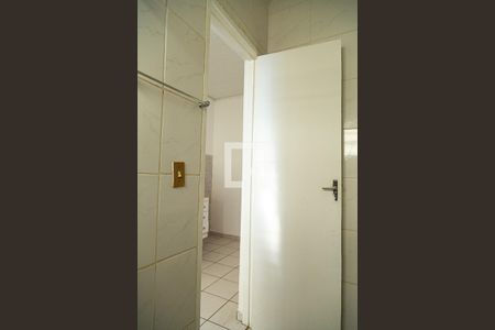 Banheiro de apartamento para alugar com 1 quarto, 35m² em Vila Babilonia, São Paulo