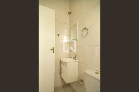 Banheiro de apartamento para alugar com 1 quarto, 35m² em Vila Babilonia, São Paulo