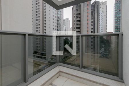 Apartamento à venda com 192m², 3 quartos e 4 vagas Apartamento à venda com 192m², 3 quartos e 4 vagasVaranda da Suíte 1