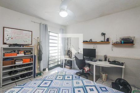 Quarto 2 de casa à venda com 3 quartos, 210m² em Passo da Areia, Porto Alegre