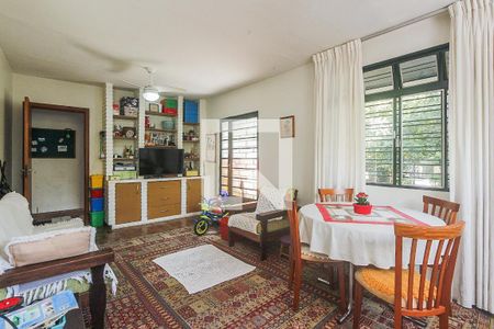 Sala de casa à venda com 3 quartos, 210m² em Passo da Areia, Porto Alegre