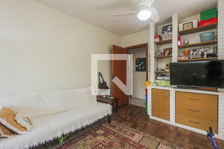 Sala de casa à venda com 3 quartos, 210m² em Passo da Areia, Porto Alegre