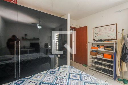 Quarto 2 de casa à venda com 3 quartos, 210m² em Passo da Areia, Porto Alegre