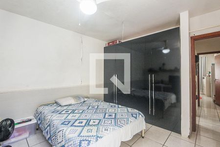 Quarto 2 de casa à venda com 3 quartos, 210m² em Passo da Areia, Porto Alegre