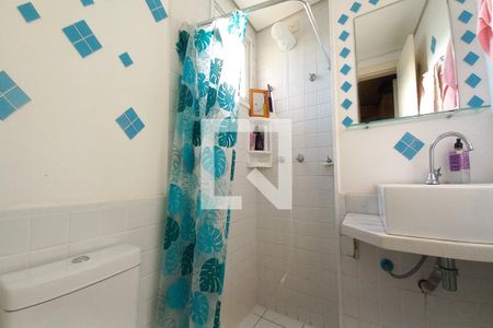 Banheiro Suíte de apartamento à venda com 2 quartos, 63m² em Jardim São Vicente, Campinas