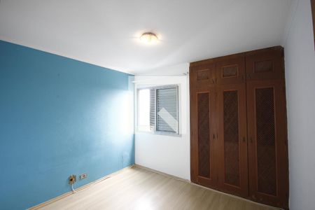 Quarto 2 de apartamento para alugar com 2 quartos, 70m² em Vila Firmiano Pinto, São Paulo