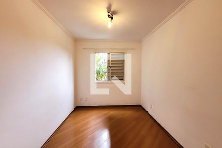 Quarto 1 de apartamento para alugar com 2 quartos, 58m² em Jardim Patente Novo, São Paulo