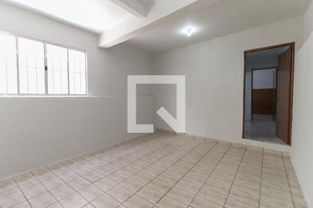 Quarto 1 de casa para alugar com 3 quartos, 80m² em Vila Carmosina, São Paulo