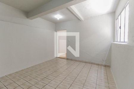 Quarto 1 de casa para alugar com 3 quartos, 80m² em Vila Carmosina, São Paulo