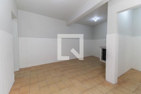 Sala de casa para alugar com 3 quartos, 80m² em Vila Carmosina, São Paulo