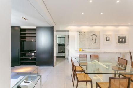 Sala de apartamento à venda com 4 quartos, 150m² em Sion, Belo Horizonte