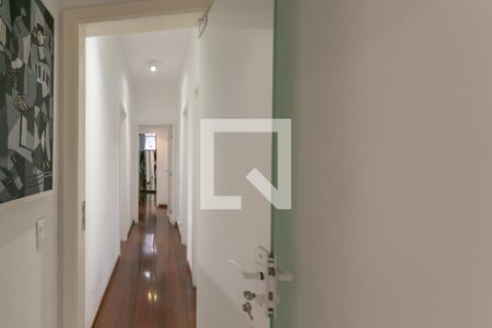 Corredor de apartamento à venda com 4 quartos, 150m² em Sion, Belo Horizonte